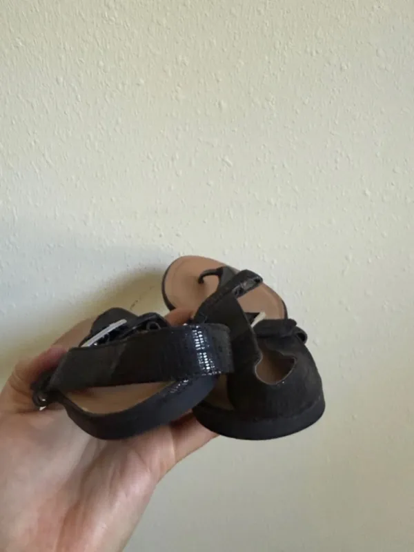 Style & Co. Black Thong Sandals with Tan Footbed and Buckle - Image 6