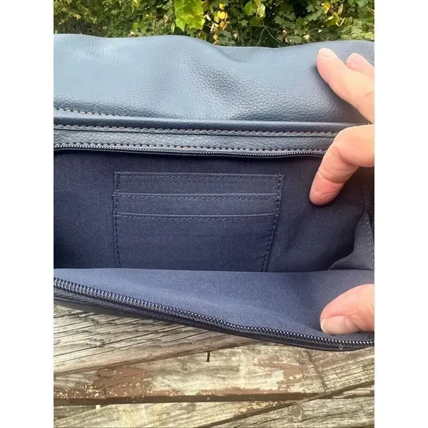 Relic Navy Grained Shoulder Bag NWT - Image 3
