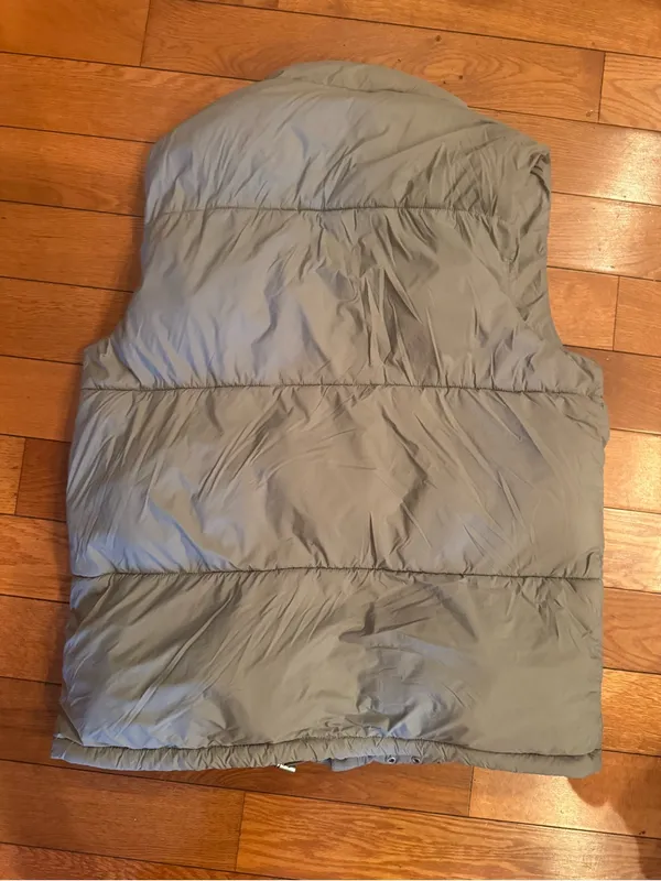 ZARA Gray Quilted Puffer Vest – Size M - Image 4