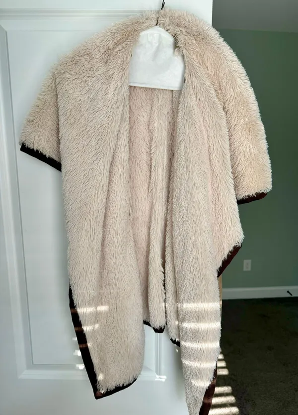 Dillard’s Vest - Image 3