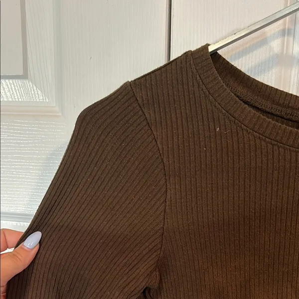 Bozzolo Brown Fitted Crop Blouse Long Sleeve - Image 3