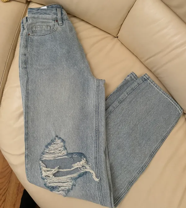 90s Boyfriend Jeans - Image 4