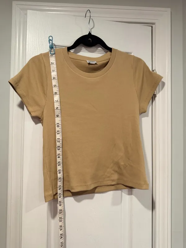 NWOT J. Crew Size M Tan Khaki Crew Neck Short Sleeve Ribbed Stretch Top - Image 7