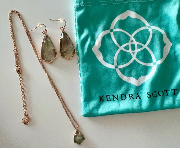 Kendra Scott Necklace Earring Set - Image 3