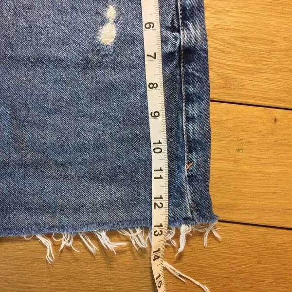 Good American mini Jean skirt 8/29 frayed hem - Image 2
