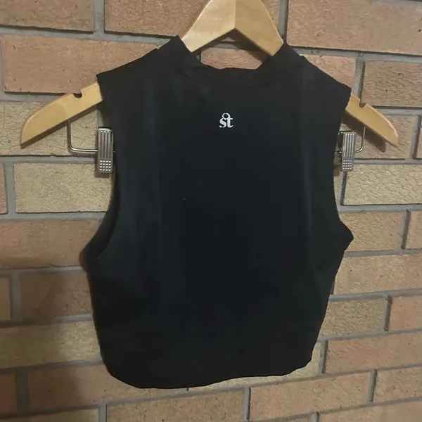 STRUT-THIS The Frankie Crop Top in Black Built In Unpadded Bra Size Medium - Image 4