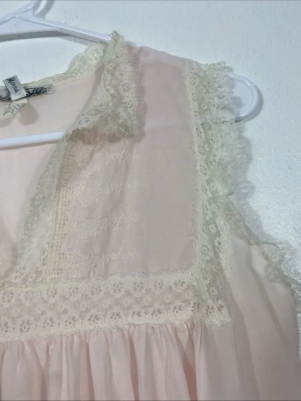 Vintage Christian Dior Lingerie Pink Lace Coquette Long Nightgown 70s 80s Size S - Image 4