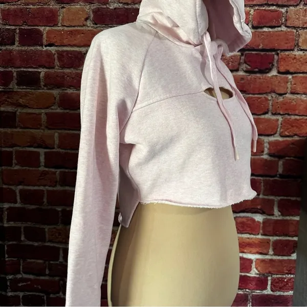 Cropped gymshark hoodie size small - Image 12