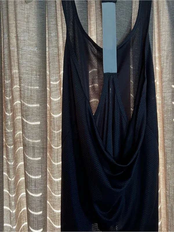Marika Grey Dipped Back Racerback Athletic Tank Top Size Small - Image 10