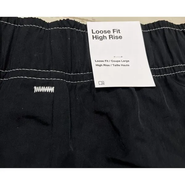 Nike Athletic Shorts Loose Fit High Rise Womens Medium Black DM6752-010 - Image 4