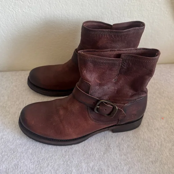 NWOT Frye Veronica Bootie in Redwood Size 7.5 - Image 5