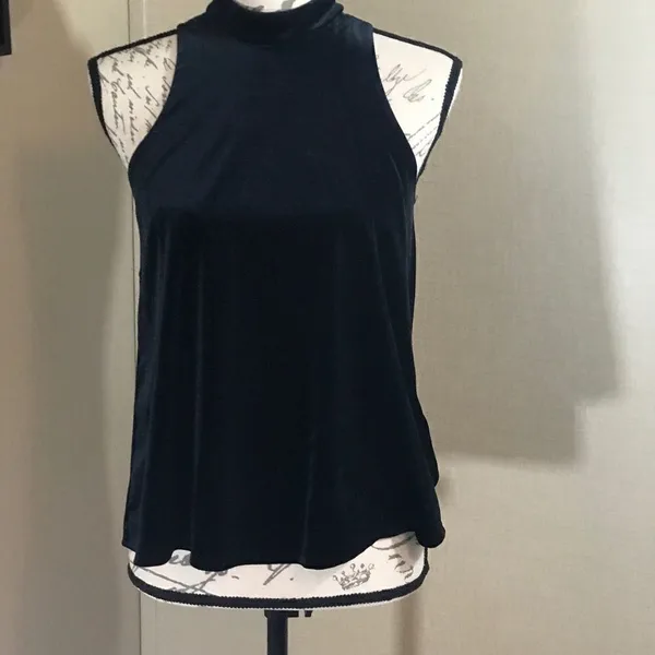 Abercrombie and Fitch Black Sleeveless Blouse Small - Image 7