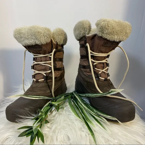 Columbia SNOW BOOTS FUR LINED GOOD PRE-owned Condition Size 8 1/2 Refer to pics - Image 4