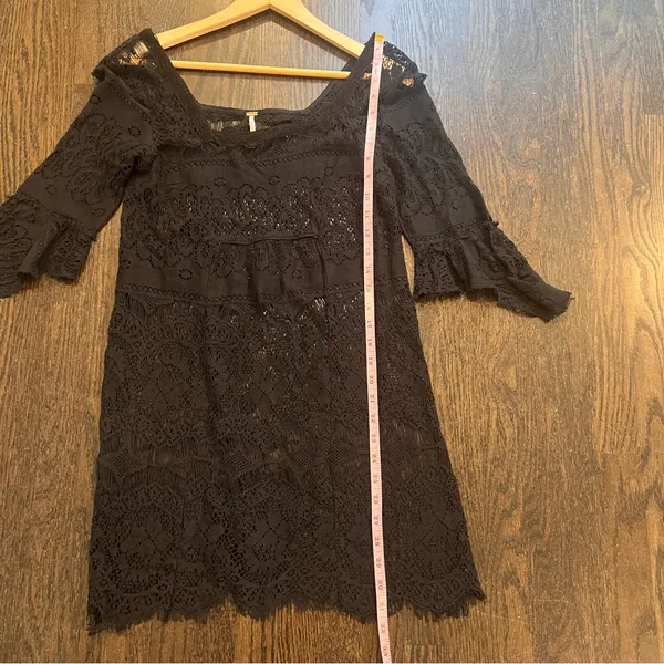 Free People Black Lace Bell Sleeve Mini Dress XS Festival Boho Crochet Tunic - Image 3