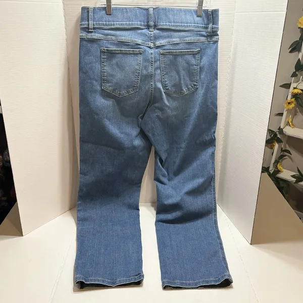 SPANX Jeans Womens 1X Tall Vintage Indigo High Rise Pull On Flare Leg - Image 4