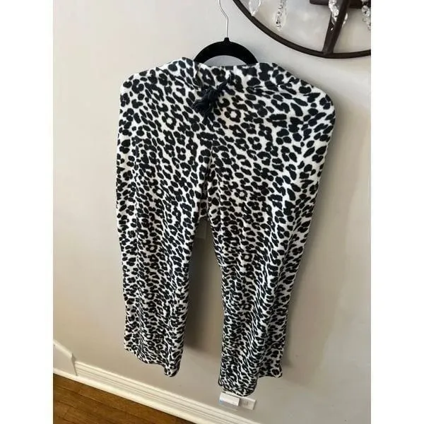 Old navy woman fleece pajama bottoms XL new‎ - Image 2