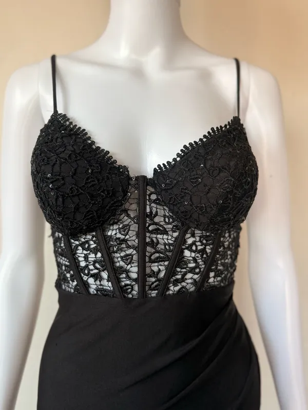Black Lace Prom/Evening Gown - Image 2