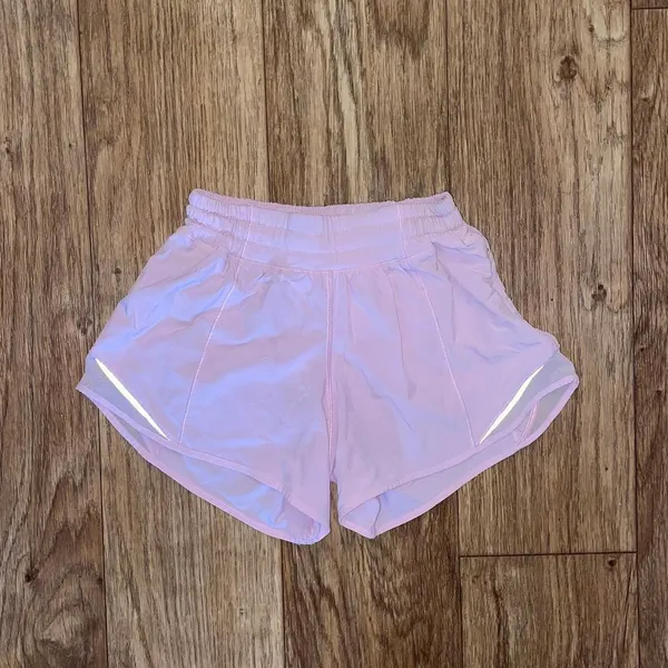 Lululemon Hotty Hot Short II - Image 3