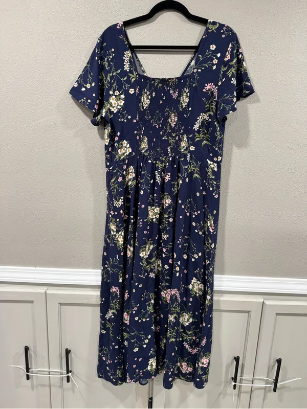 Old Navy Fit & Flare V Neck Midi Dress - Image 4