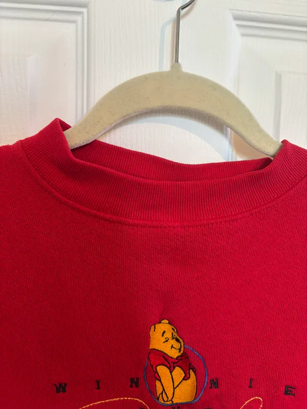Disney VINTAGE | Winnie the Pooh Embroidered Vintage 90s Red Sweatshirt Medium - Image 7