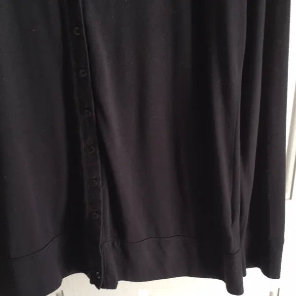 Womens Hooters Black Cardigan Size Medium/Large - Image 7