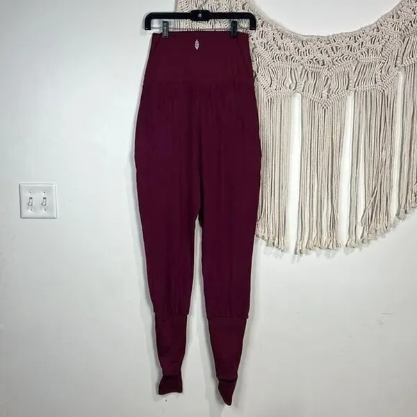 new Free People Stirrups High Waist Fleece Leggings Small Burgundy Micro fleece - Image 2