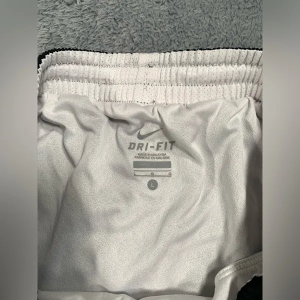 Nike Black Athletic Shorts large - Image 5