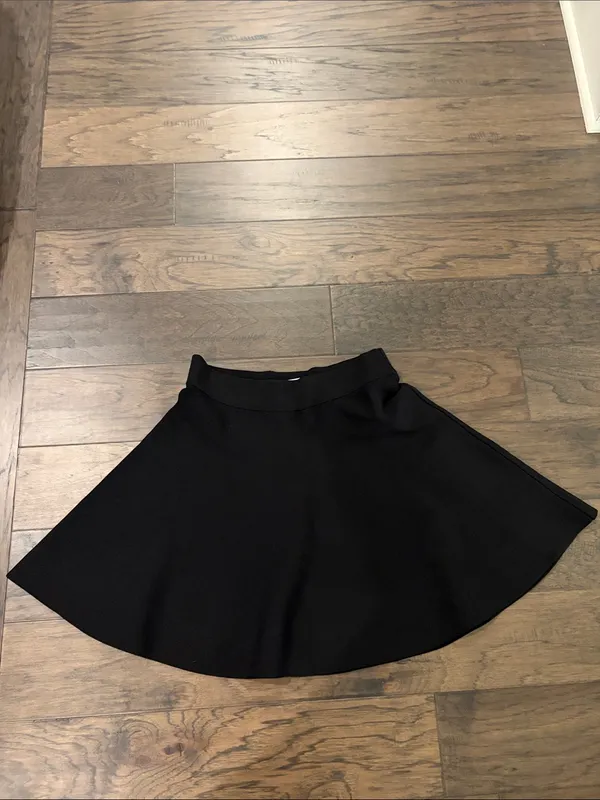 New With Tags Aritzia Babaton Sculpt Knit Elevator Skirt Sz L - Image 8