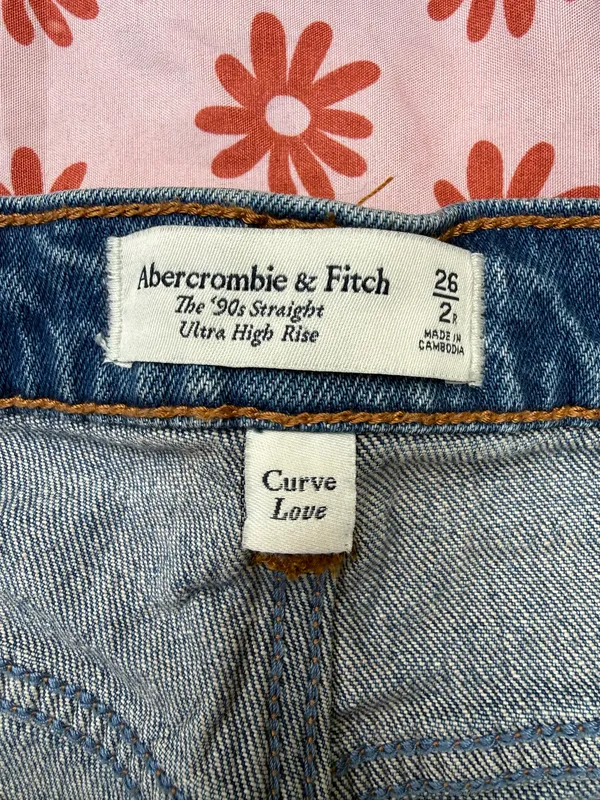 Abercrombie & Fitch 90s Straight Ultra High Rise Jeans Size 26 Curve Love - Image 2