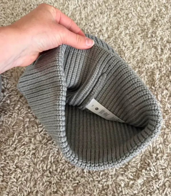 Lululemon Hat/Gloves Set - Image 2