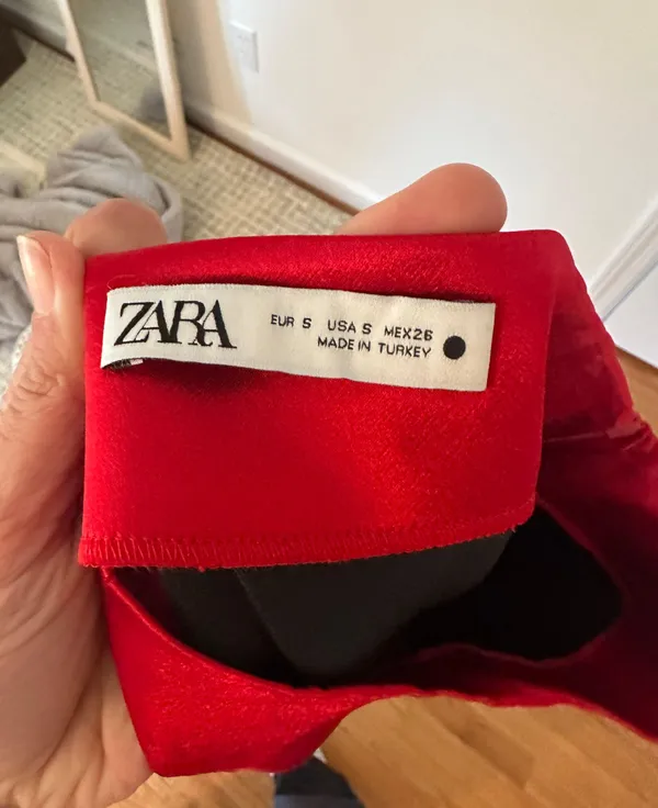 ZARA satin effect red mini skirt - Image 3