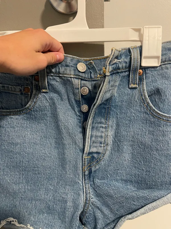 Levi’s Rib Cage Denim Shorts - Image 2