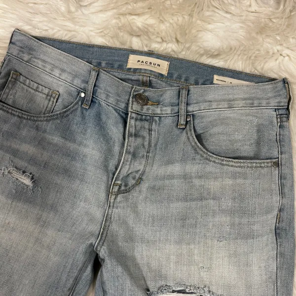 PacSun Boyfriend Jeans Light Wash Distressed‎ Ripped Raw Hem Women's Size 28 - Image 3
