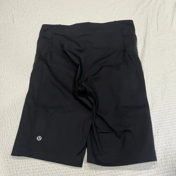 Lululemon On Pace Short *10" size 10 women - Image 3