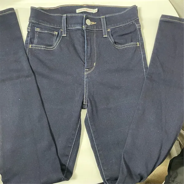 Levi's Women's 720 High Rise Super Skinny Jeans Size 26 Dark Blue - Image 4