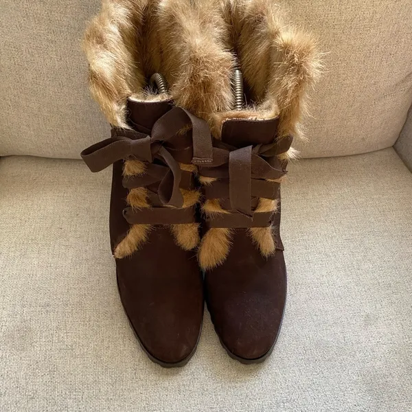LOFT Chocolate Fur-Trimmed Heeled cozy Boots suede 7 - Image 2