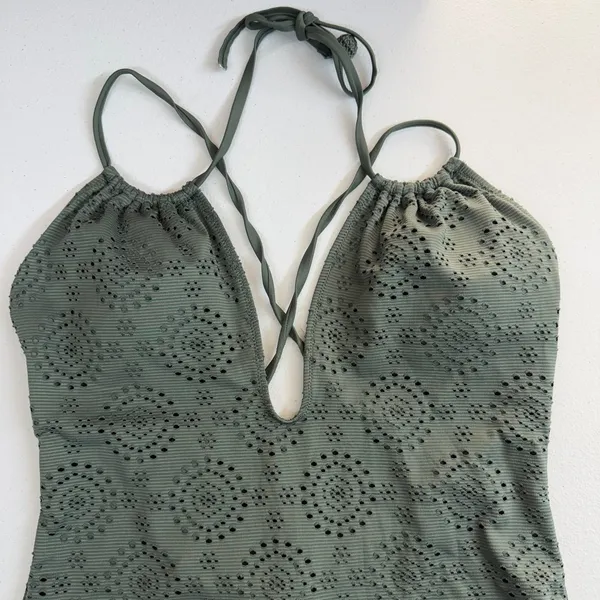 Aerie‎ olive green eyelet deep v-neck strappy one piece swimsuit bathing suit L - Image 2