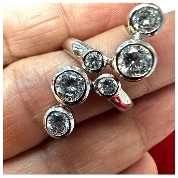 Silver tone rhinestone ring Silver - Image 3