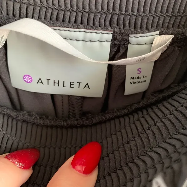ATHLETA small black short - Image 3