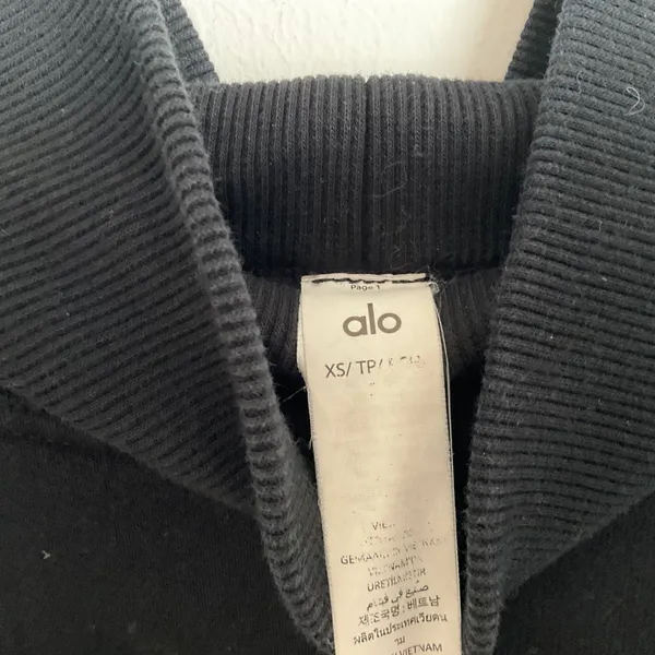 Alo Yoga Hazy Mock Neck Pullover Black XS - Image 4