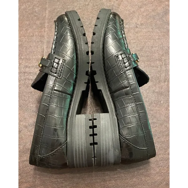 Old Navy NWOB Black Croc Faux Leather Y2K Chunky Heel Loafer with Gold‎ Chain Size 7 - Image 4