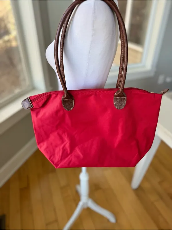 Vintage Classic Preppy Red Nylon Zippered Tote Bag w Brown Leather Handles - Image 10