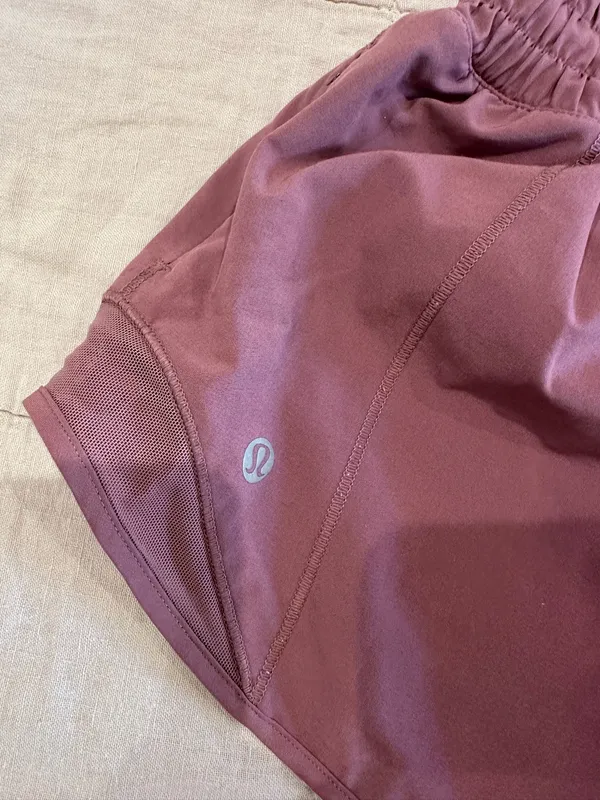 Lululemon Hotty Hot Shorts 2.5" - Image 3