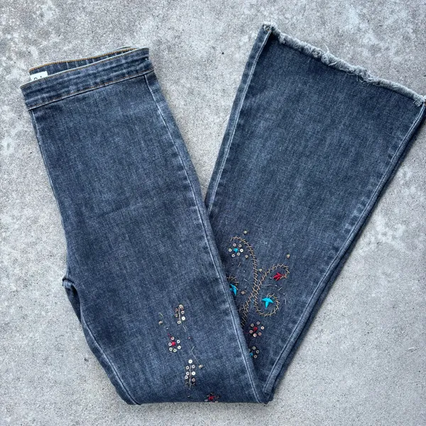 POL M high waisted embroidered flare denim jeans - Image 3