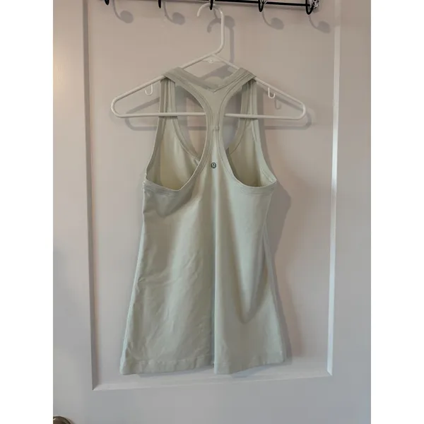 lululemon tank top NO SIZE TAG - Image 5