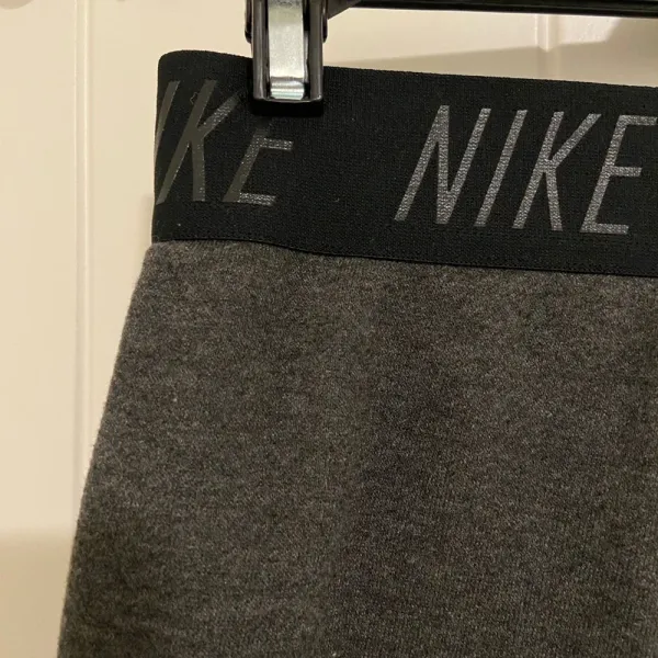 NWOT | Nike women’s gray loose cropped‎ lounge sweatpants — small - Image 7