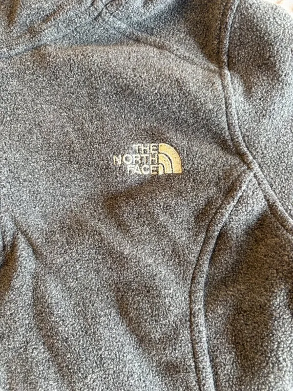 The North Face Hiking 1/4 Zip Fleece Pullover - Charcoal - Image 2