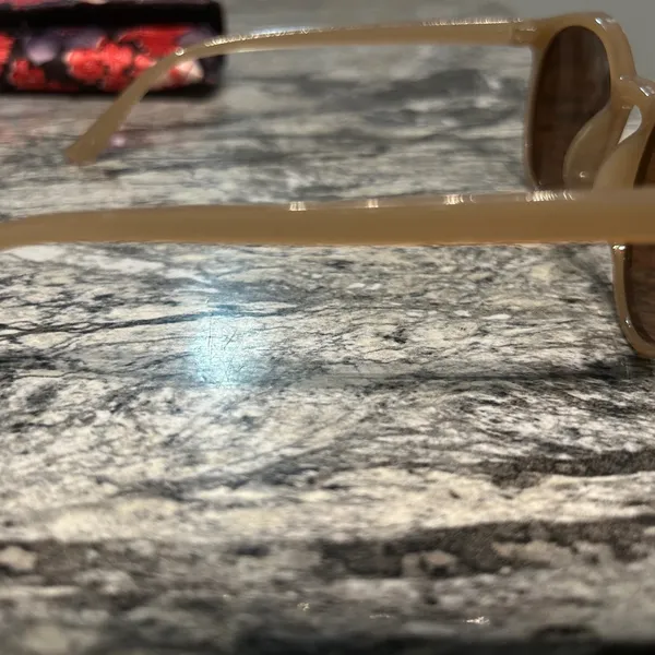 Stylish Tan Sunglasses - Image 8