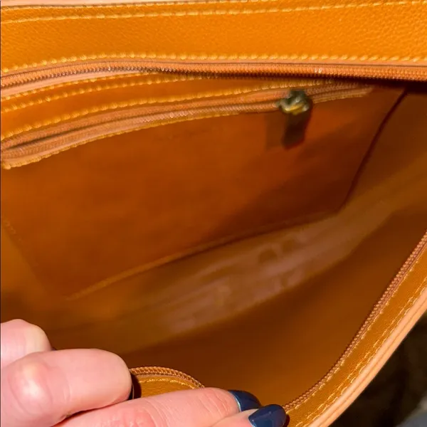 Twenty nine Elegant Tan Leather Shoulder Bag - Image 3