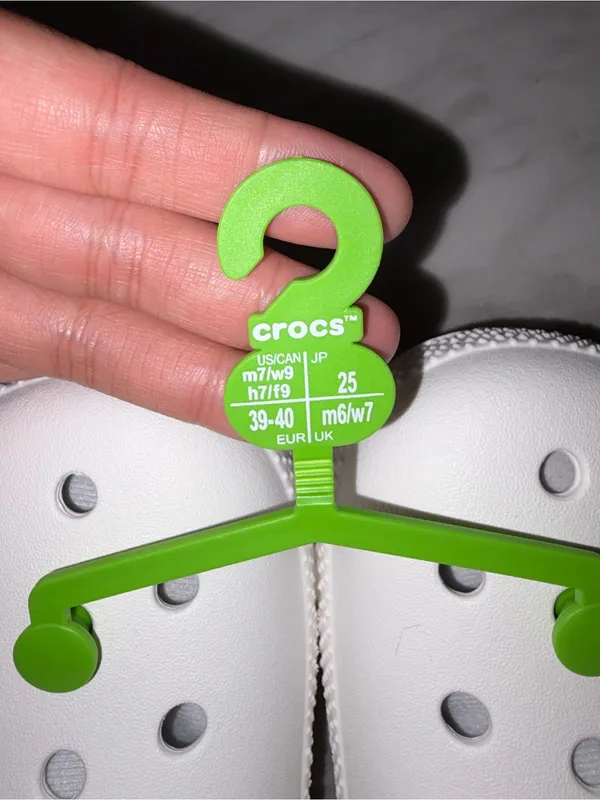 NWT Crocs Classic Lined Clog White Grey Fleece Unisex M7/W9 - Image 3